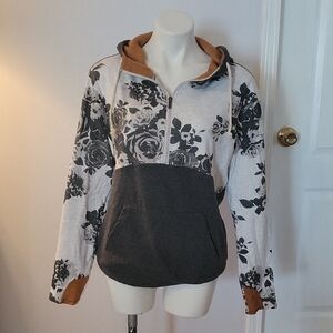 NWT Ampersand Avenue Floral Print Hoodie - Black and Gray Size Large